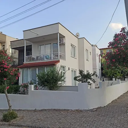 Feriehus Great Location, Private Garden 2 Min Walk To