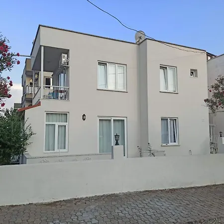 Vakantiehuis Great Location, Private Garden 2 Min Walk To