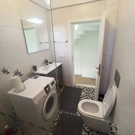 Great Location, Private Garden 2 Min Walk To Feriehus Marmaris